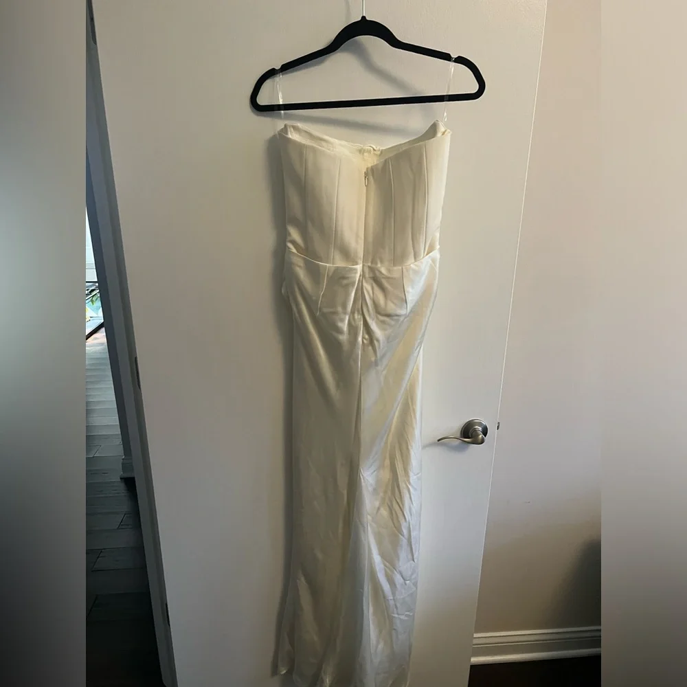 House of CB White Maxi Dress - Picture 5 of 8